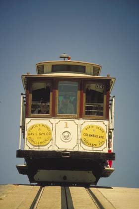 Cable Car vor einem starken Gef&auml;lle