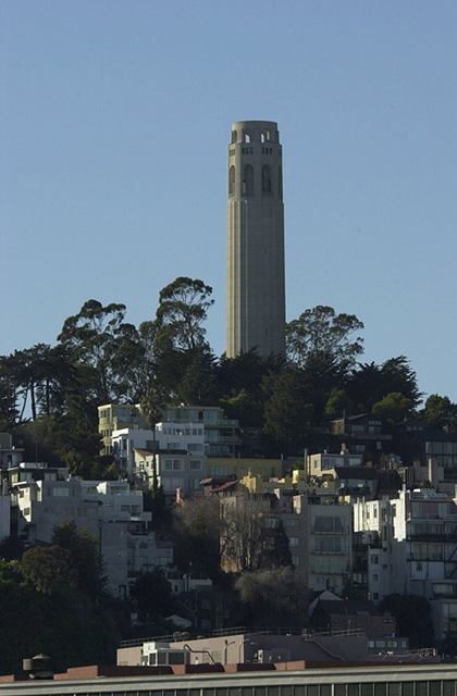 Der Coit Tower mitten in San Francisco