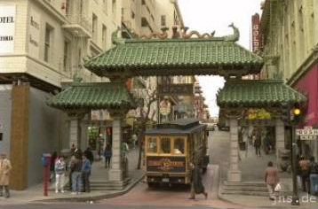 Das Drachentor, Eingang zu einer anderen Welt